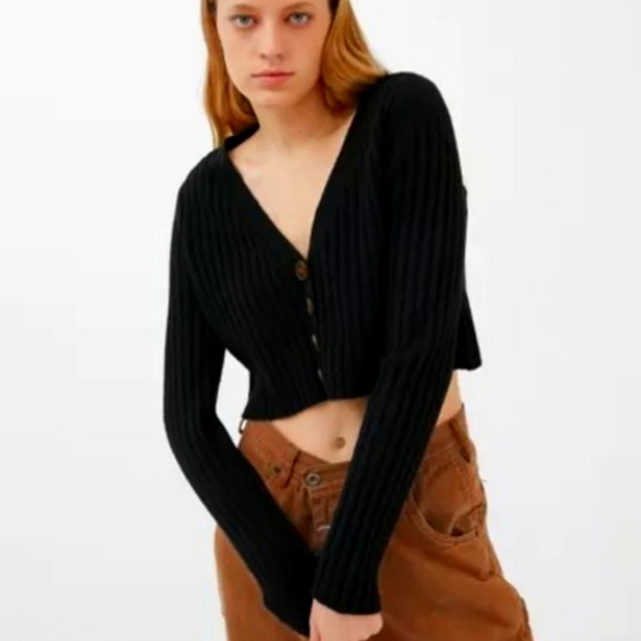 Urban Outfitters Sweaters - Urban Outfitters Rose Cropped Rib Knit Black Cardigan Tortoiseshell Buttons M